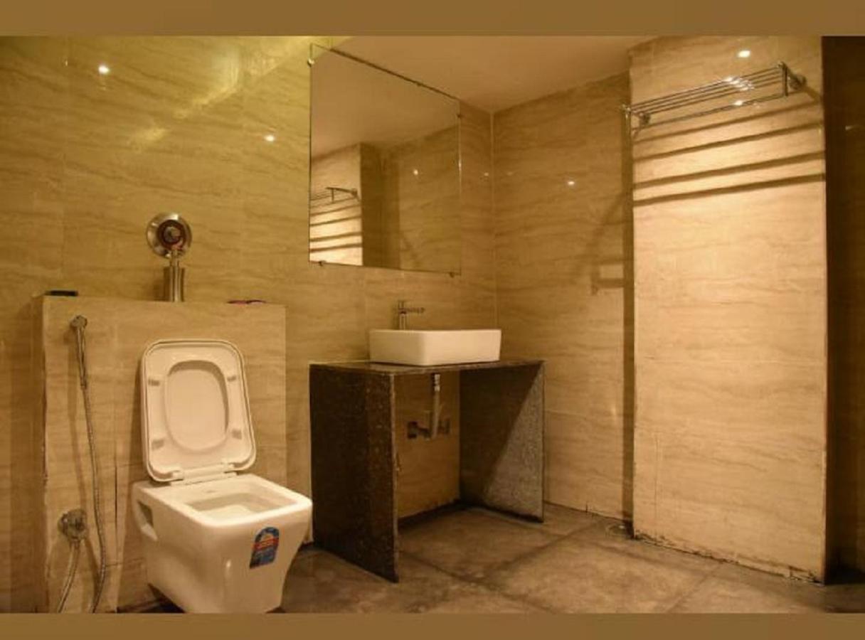 Ash Luxury Hotel With View Of Taj Mahal Агра Екстериор снимка