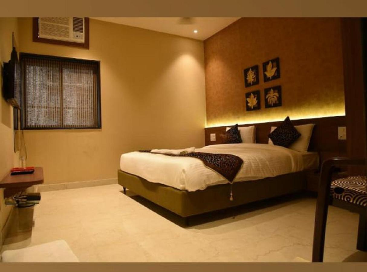 Ash Luxury Hotel With View Of Taj Mahal Агра Екстериор снимка